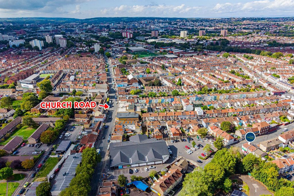 Property photo 3 of 35 31 Lyndale Road, St George, Bristol Bs5 7Aa | Free