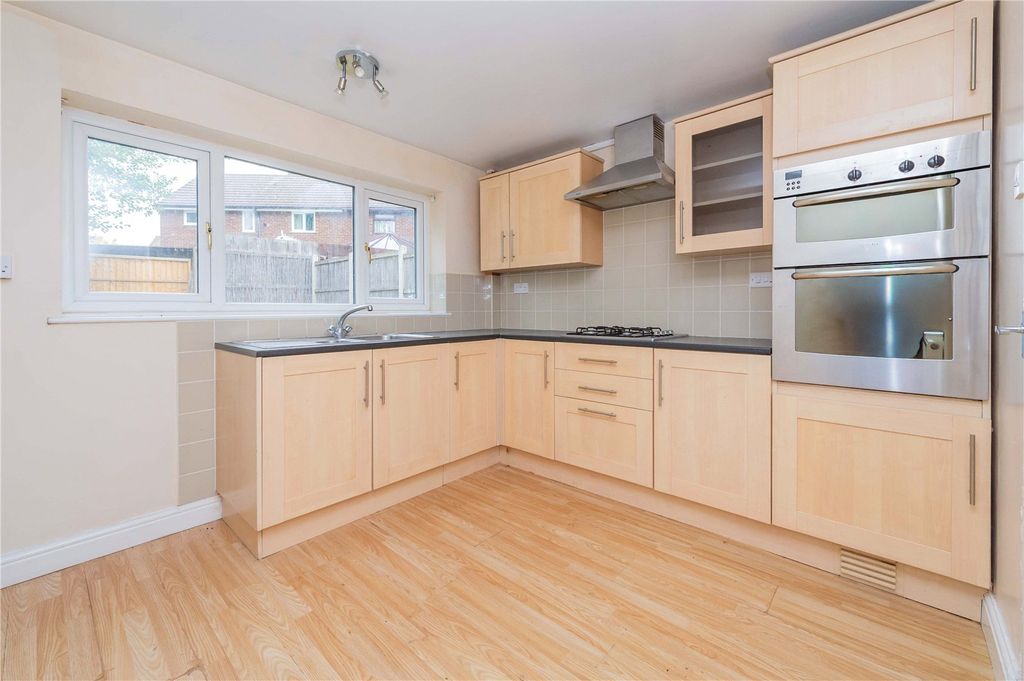 Property photo 2 of 28 Picture No. 20