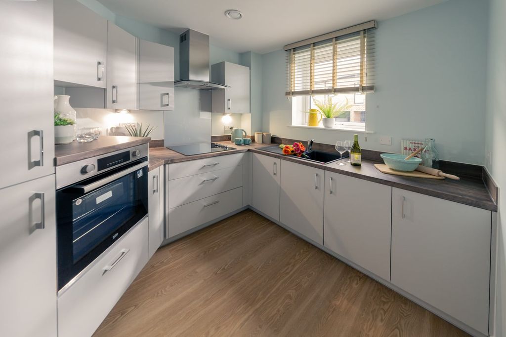 Property photo 2 of 12 Show Home Kitchen