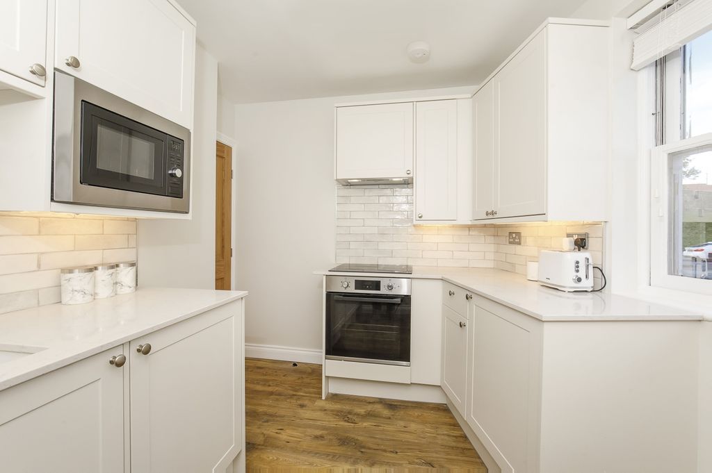 Property photo 3 of 11 I83A1619