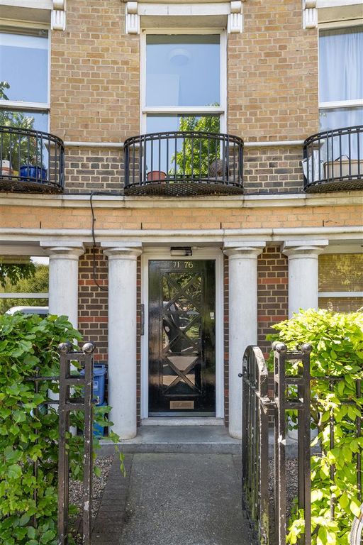 Property photo 2 of 23 Mothers Square, E5