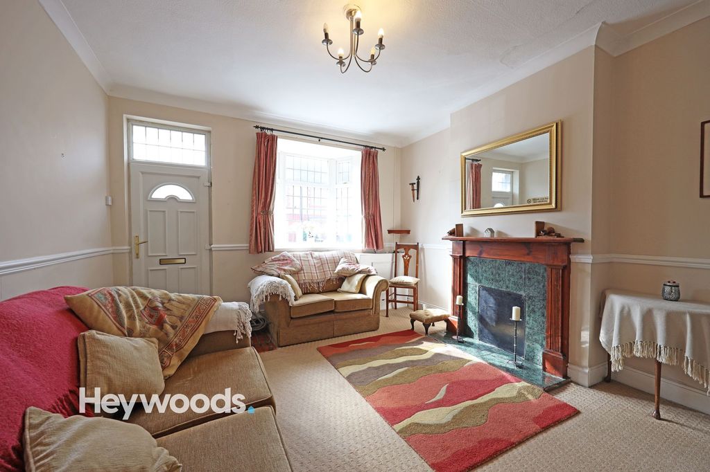 Property photo 3 of 18