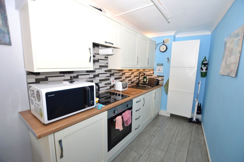 Property photo 3 of 11 Picture No. 02