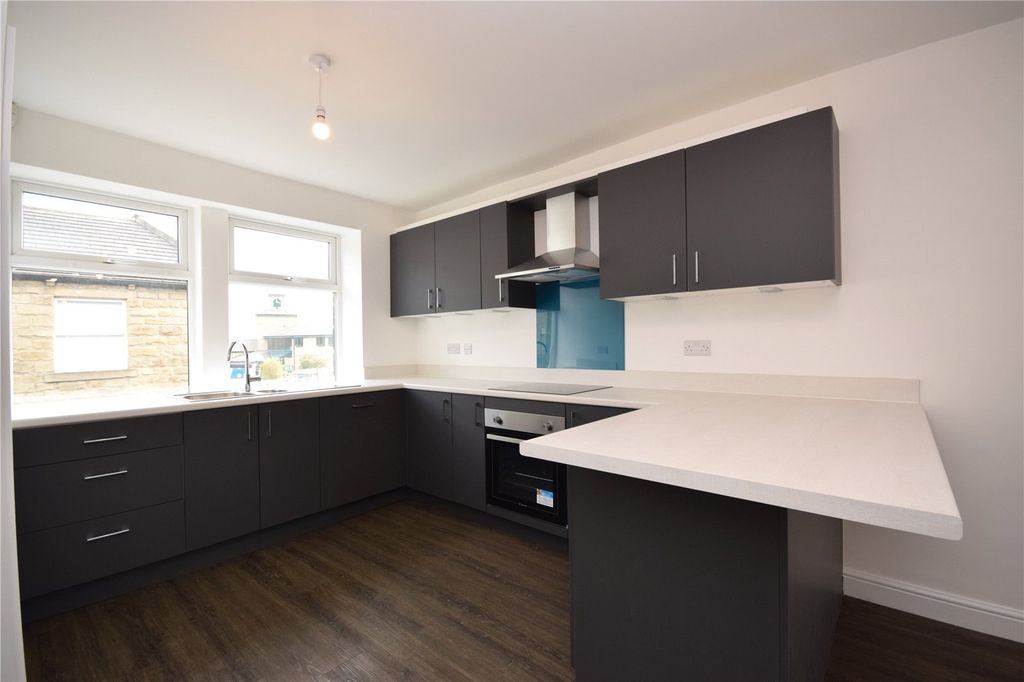 Property photo 3 of 11 Picture No. 06
