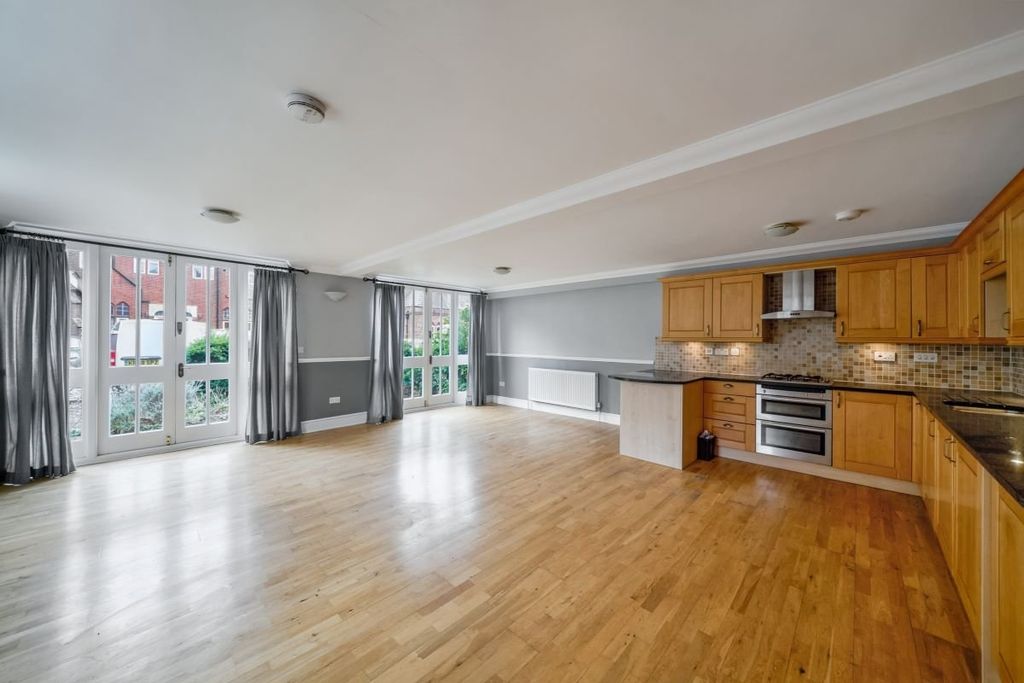 Property photo 3 of 4 Picture No. 04