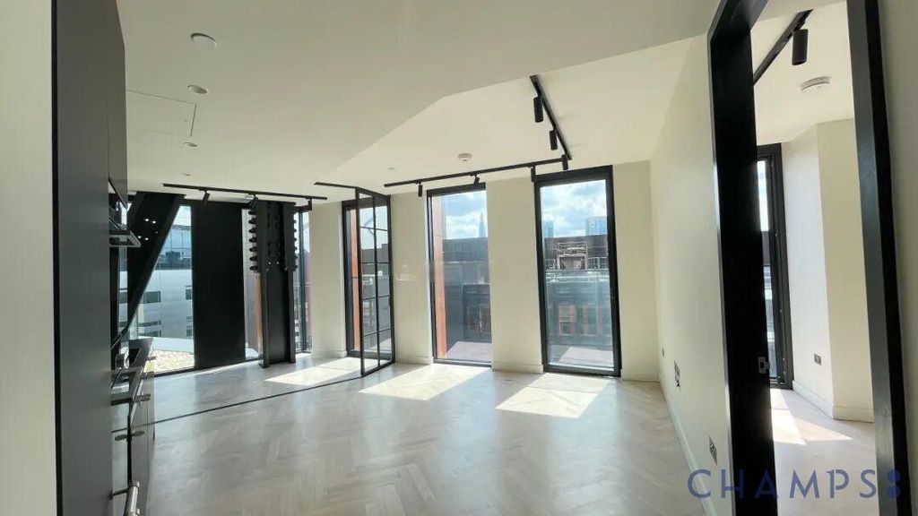 Property photo 1 of 12 1 Bed Flat To Rent Sun Street, London Ec2A