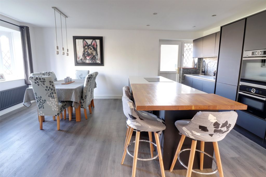 Property photo 3 of 13 3 - Picture No. 03