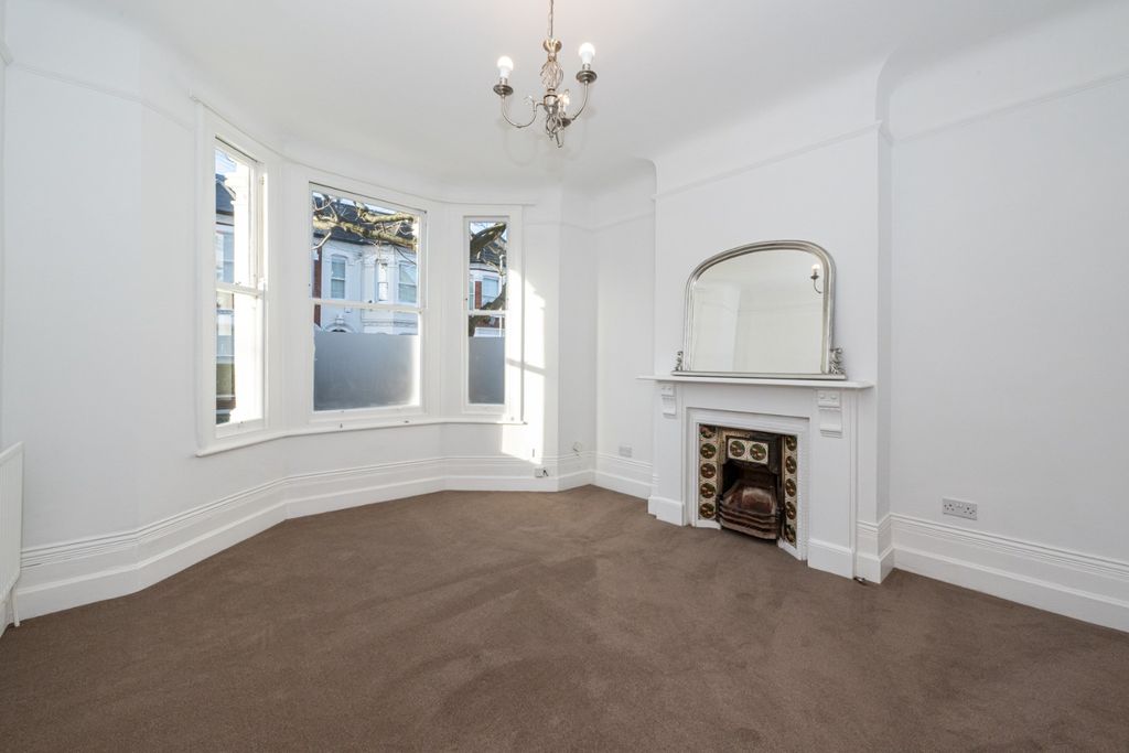 Property photo 1 of 21 4778273