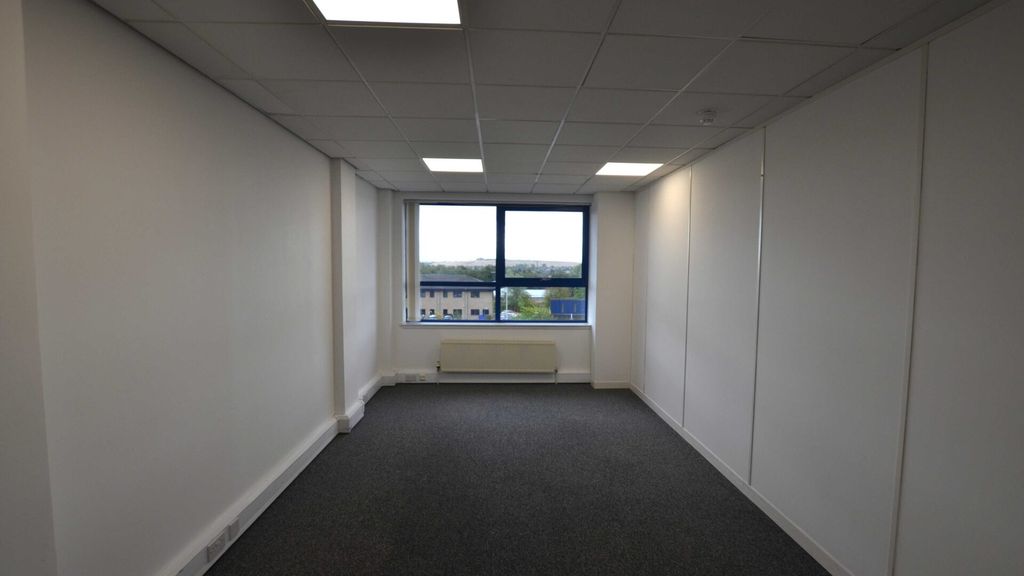 Property photo 3 of 8 Allied-Surveyors-Scotland-Unit 11, 15 Pitreavie Co