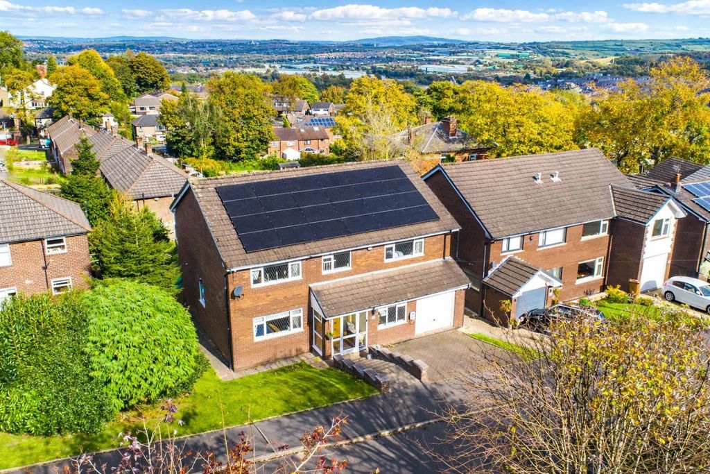 Property photo 1 of 33