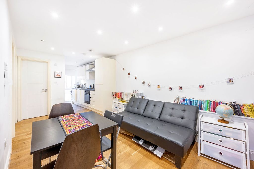 Property photo 1 of 4