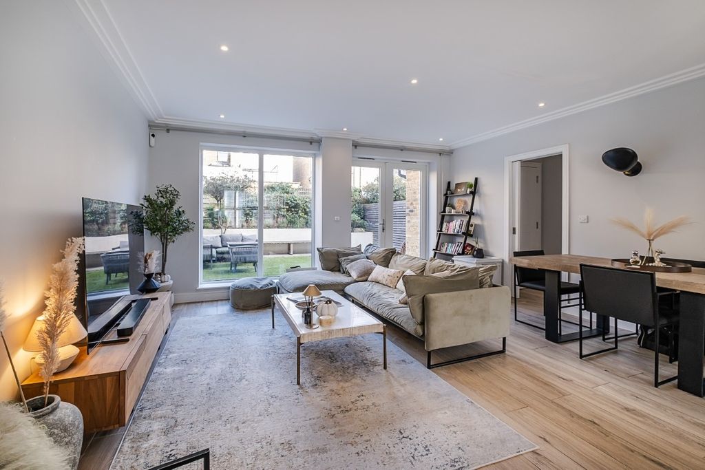 Property photo 3 of 26 2