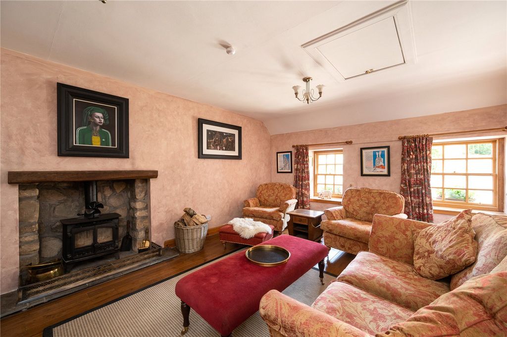 Property photo 3 of 20 Sitting Room