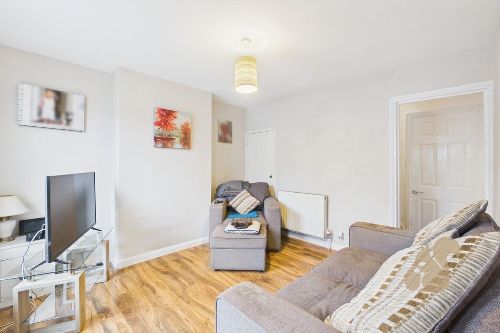 Property photo 2 of 13 Cam01254G0-Pr0397-Still008.Jpg