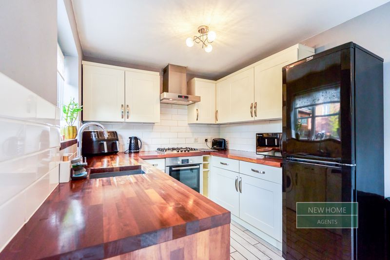 Property photo 2 of 31 Photo 23