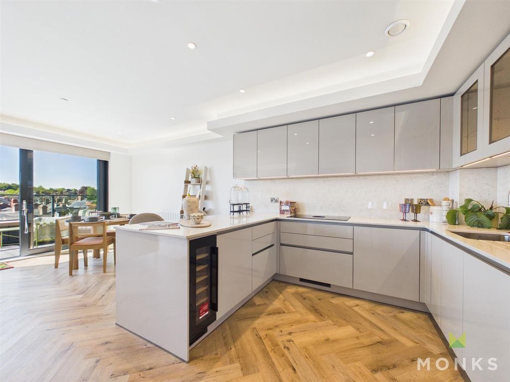 Additional image 8 of 2 bed flat for saleThe Penthouse, Old Coleham Court, Shrewsbury SY3