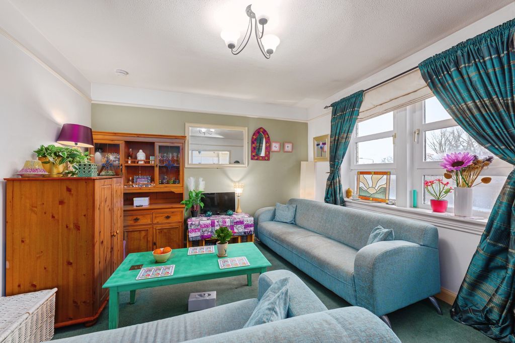 Property photo 3 of 15 Living Room