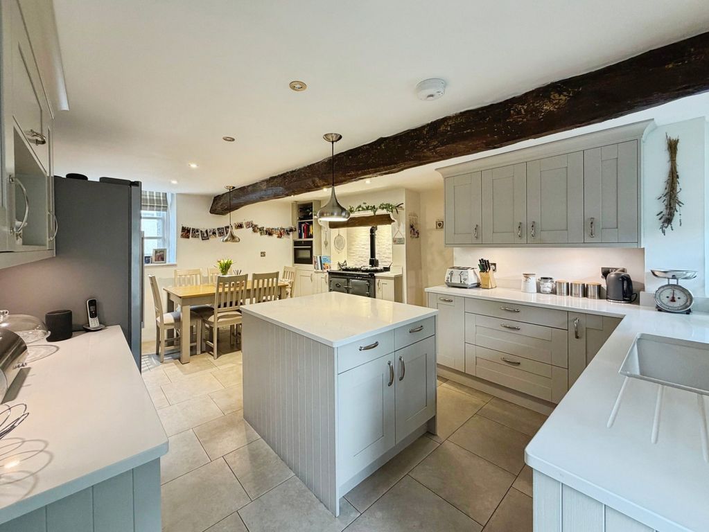 Property photo 3 of 65