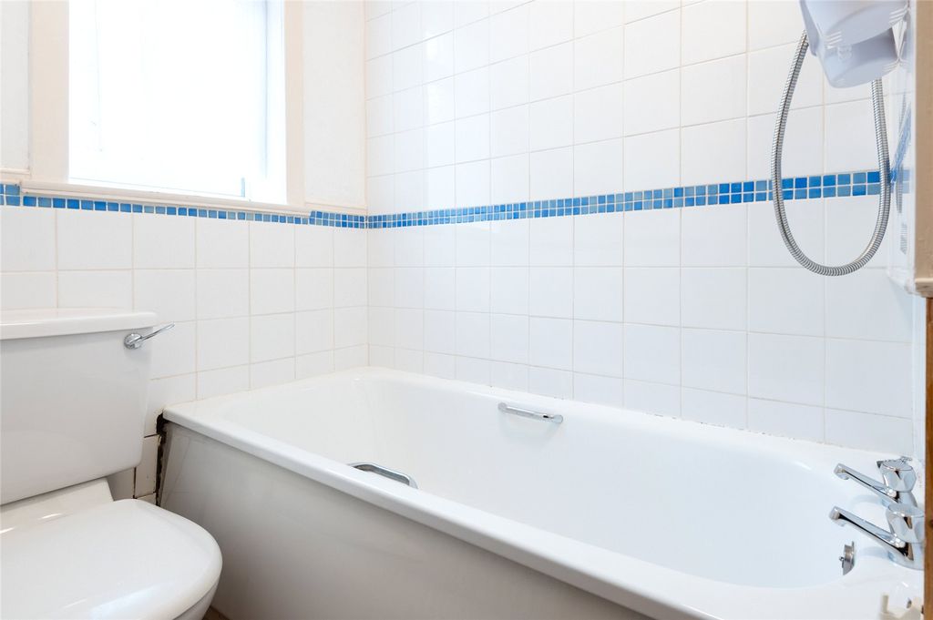 Additional image 7 of 2 bed flat for saleGladstone Street, Leven, Fife KY8