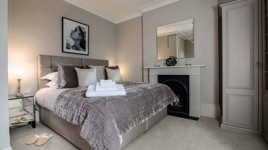 Property photo 3 of 10 3