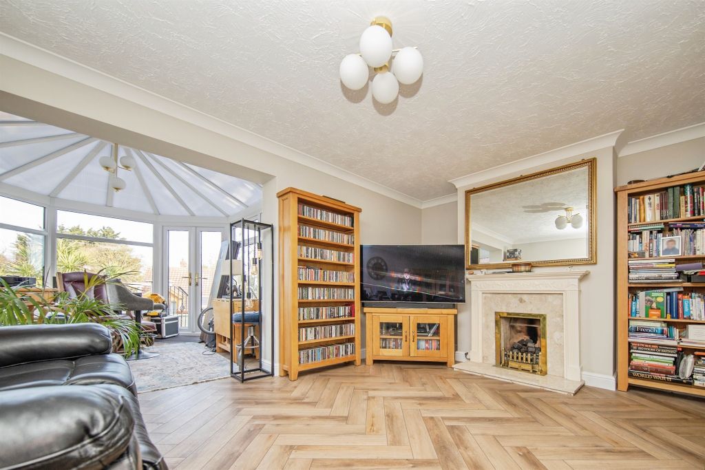 Property photo 3 of 23