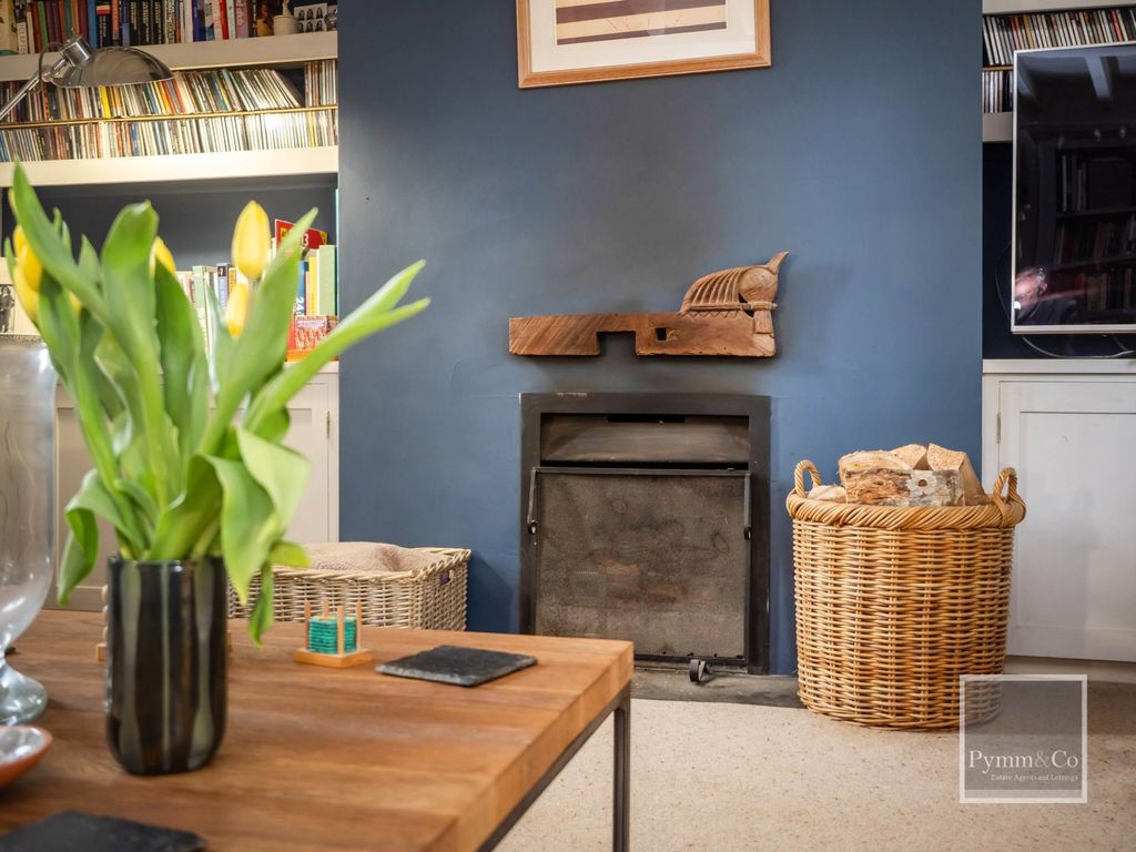 Property photo 3 of 35