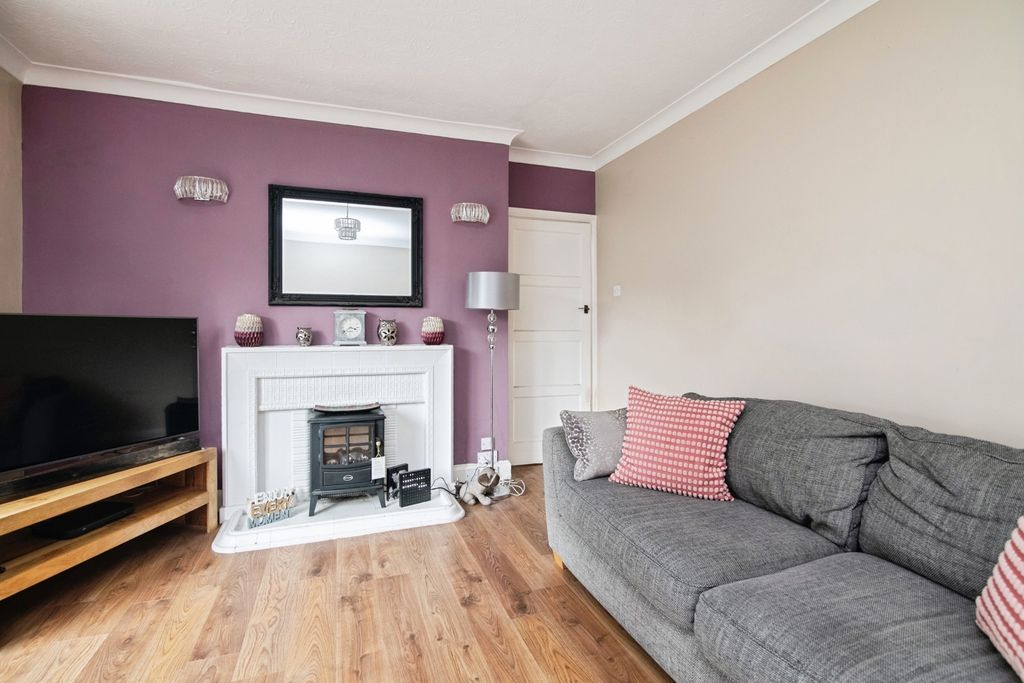 Property photo 3 of 24 Pbox-Img.Jpg