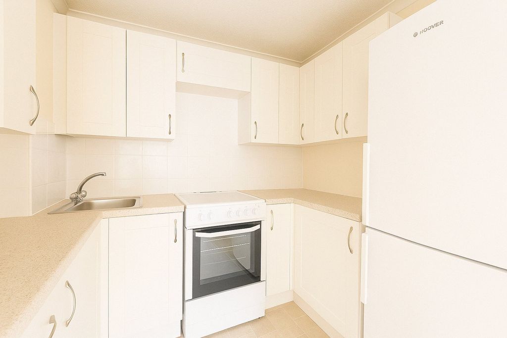 Property photo 3 of 9 Picture No. 21