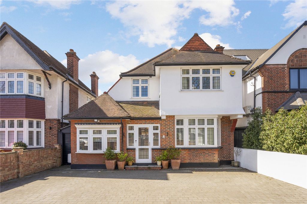 Property photo 1 of 14 Front Aspect