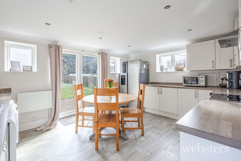 Property photo 3 of 20