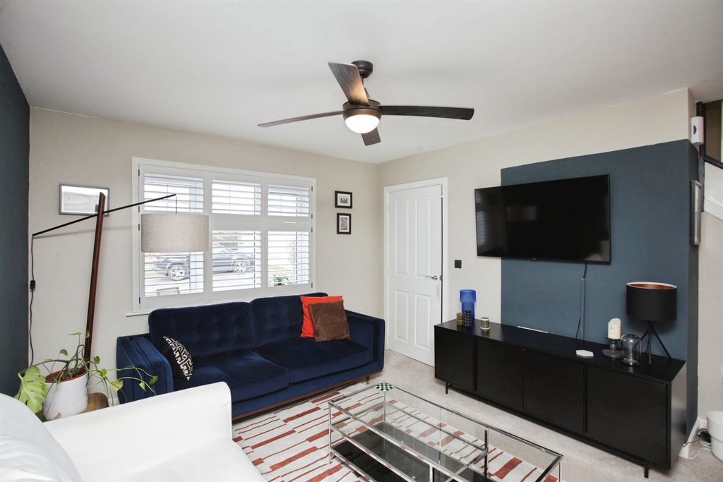 Property photo 3 of 24