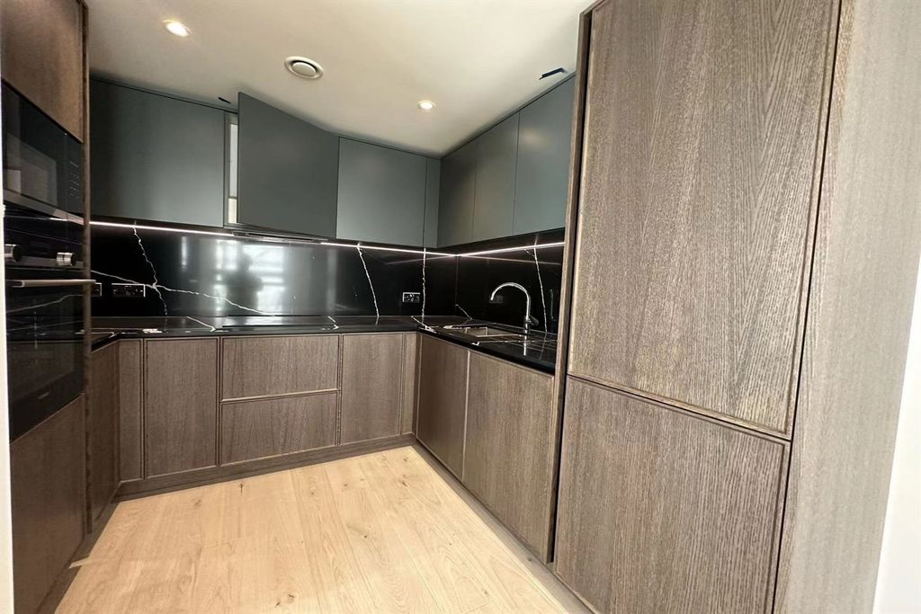 Property photo 2 of 12 Kitchen