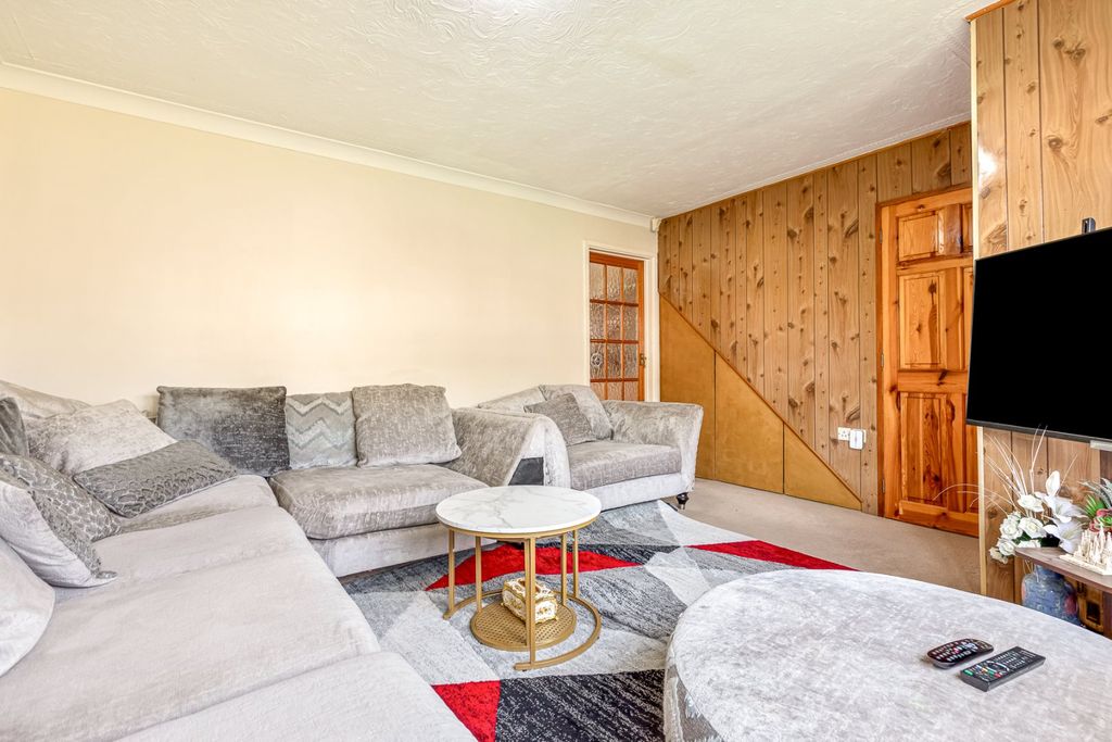 Property photo 3 of 20