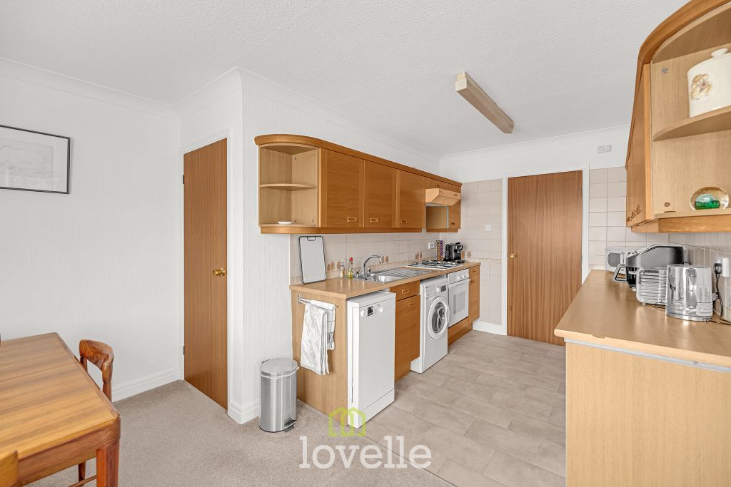 Property photo 3 of 23