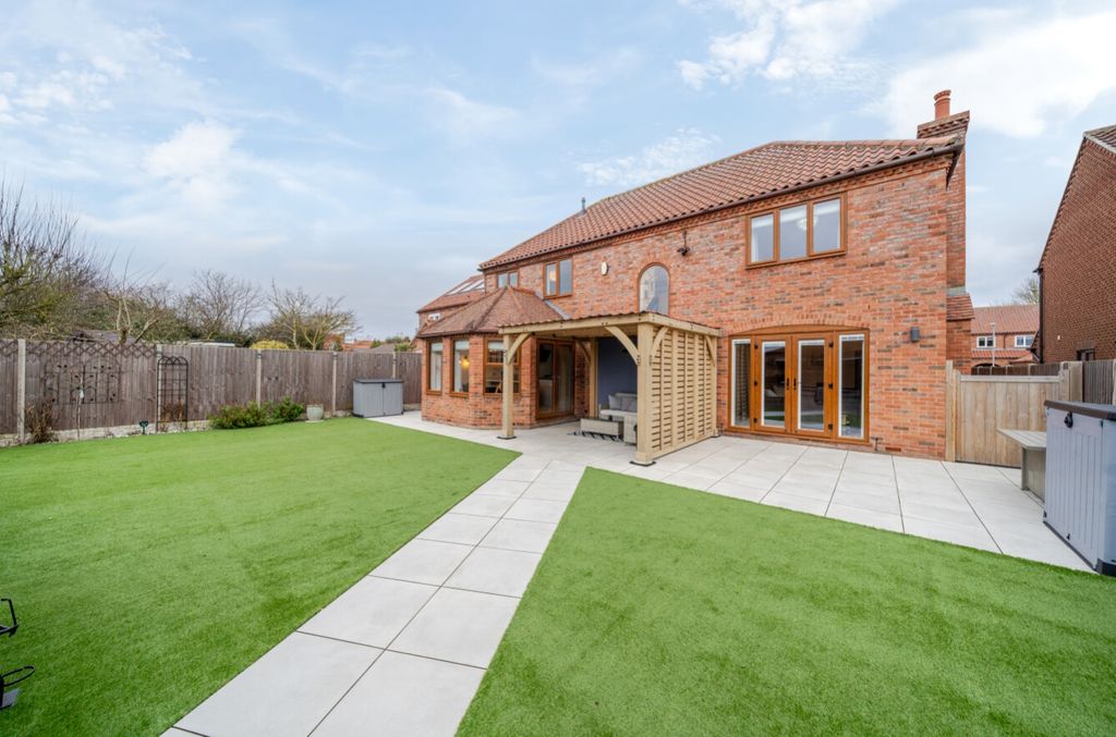 Property photo 1 of 26 1241301 (10)