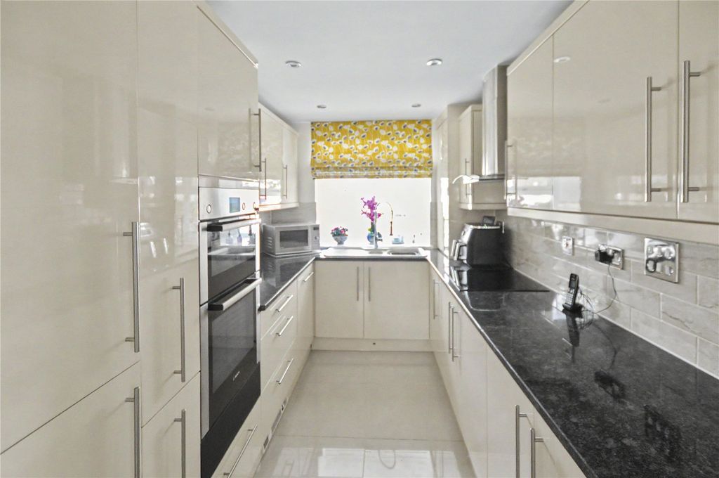 Property photo 2 of 15 Picture No. 37