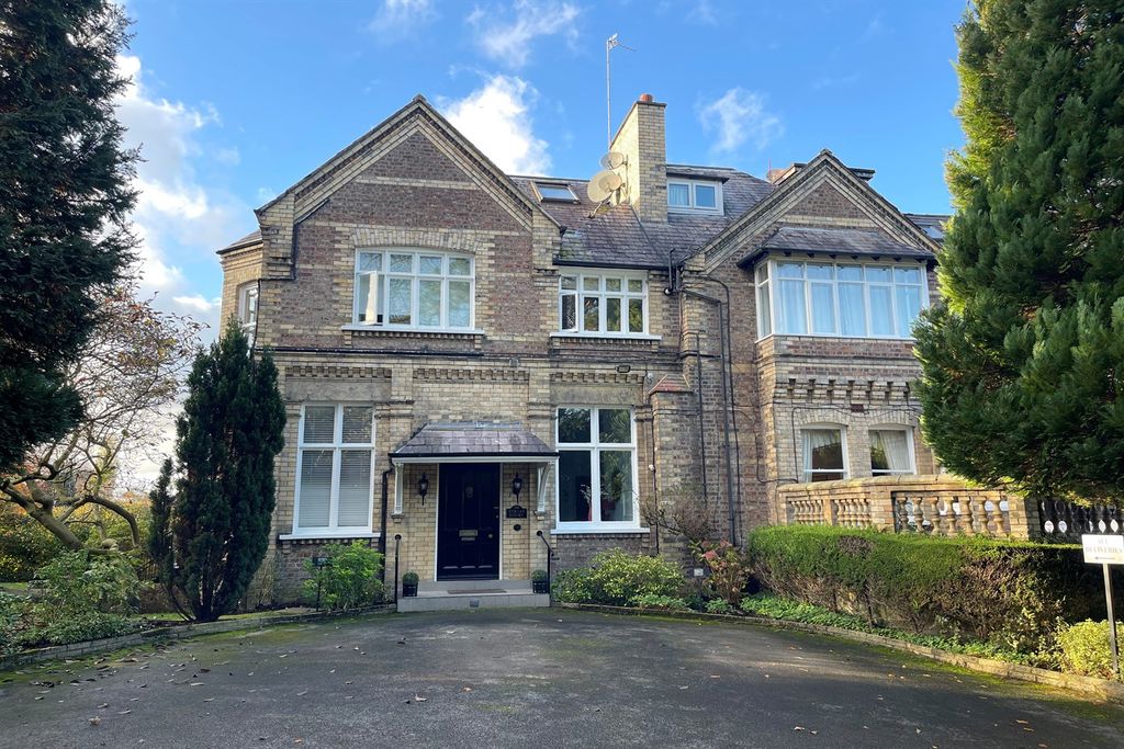 Property photo 1 of 28 (Main)