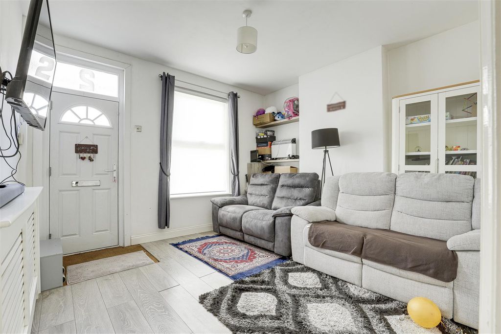 Property photo 2 of 14 01.Jpg
