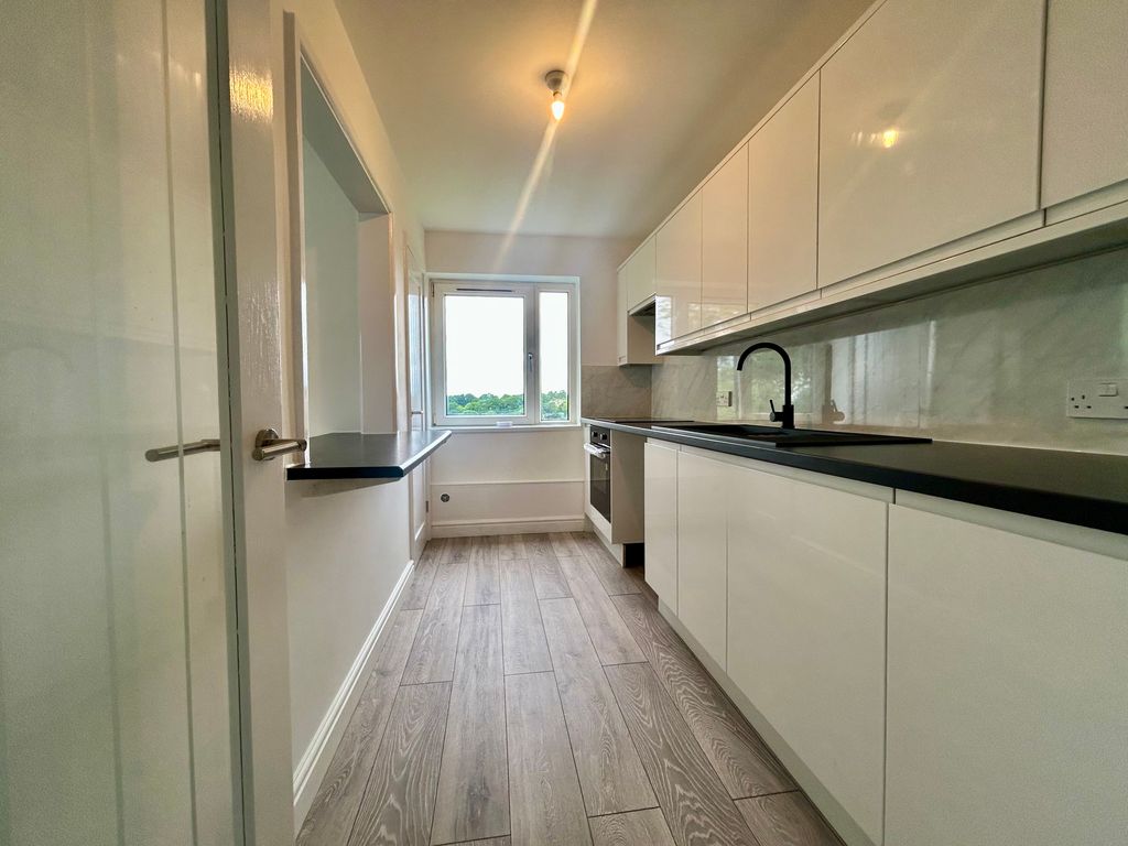 Property photo 1 of 11 Img_7502