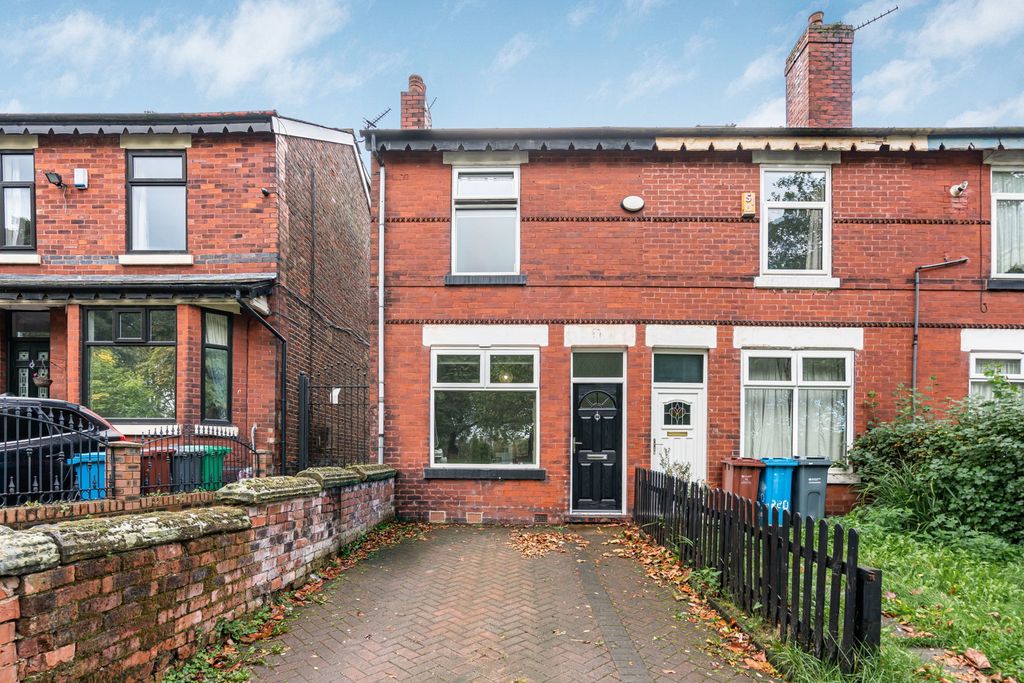 Property photo 1 of 17