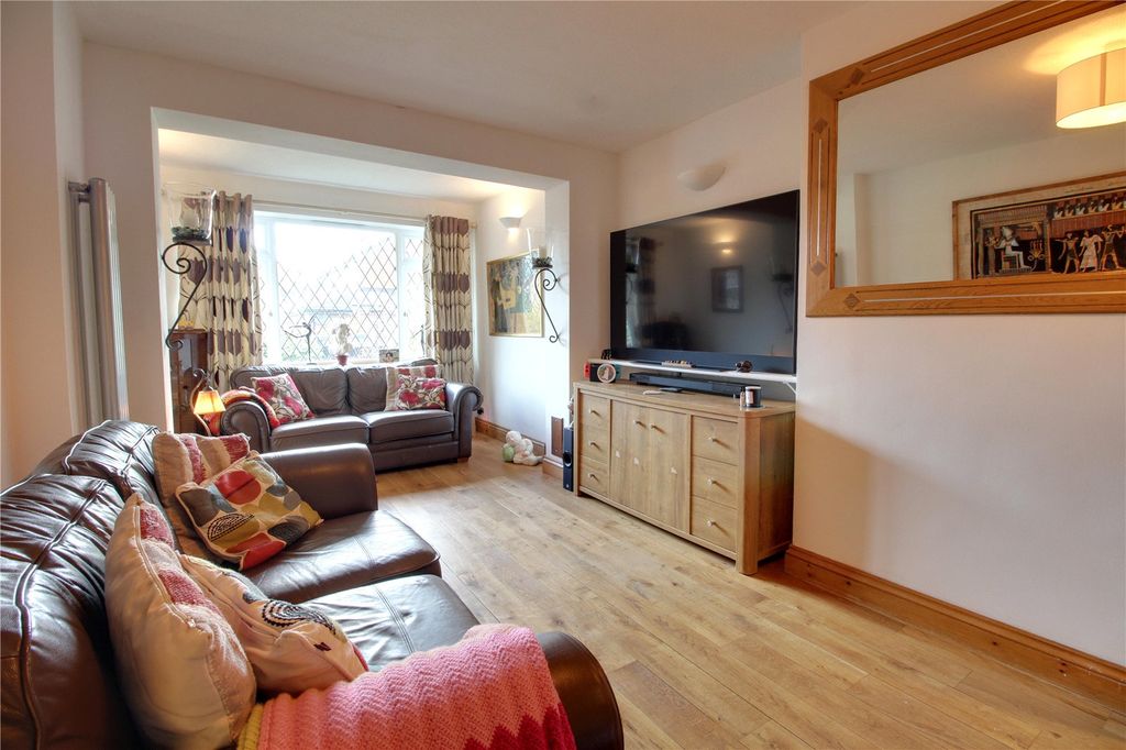 Property photo 3 of 13 Picture No. 11