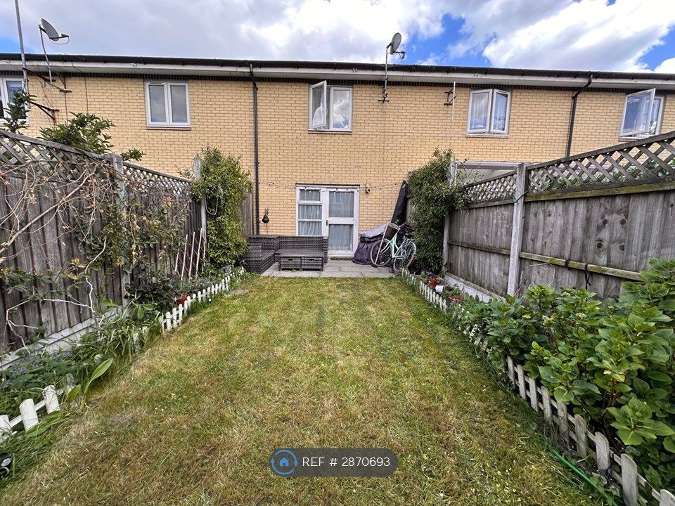 Property photo 2 of 15 Garden &amp; Patio