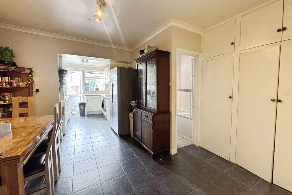 Property photo 3 of 12 Pbox-Img.Jpg