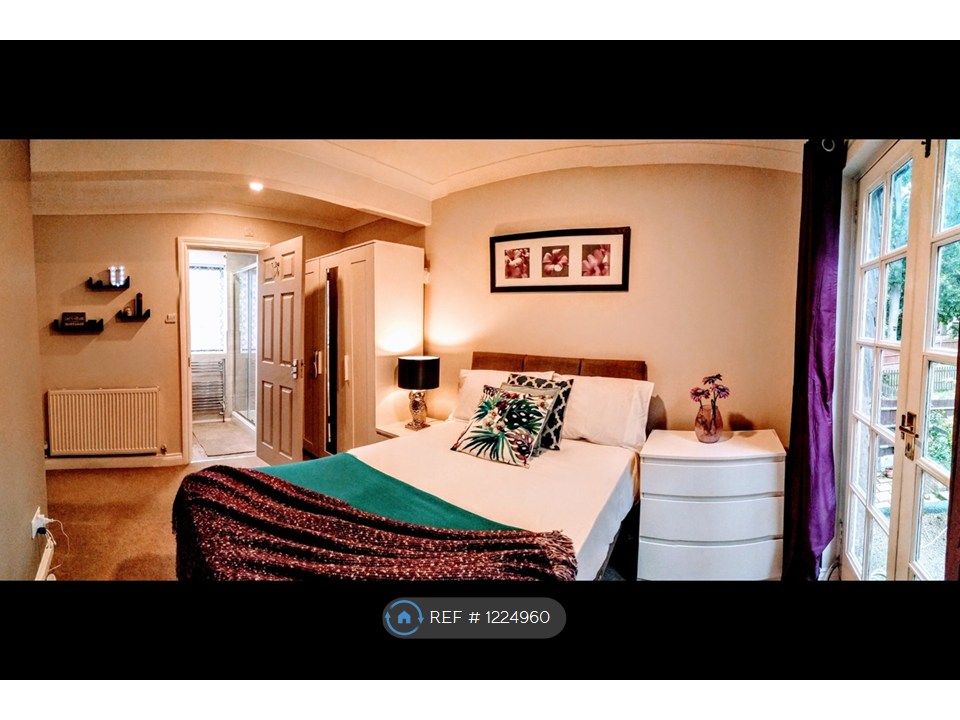 Property photo 2 of 11 Lovely Bedroom 3