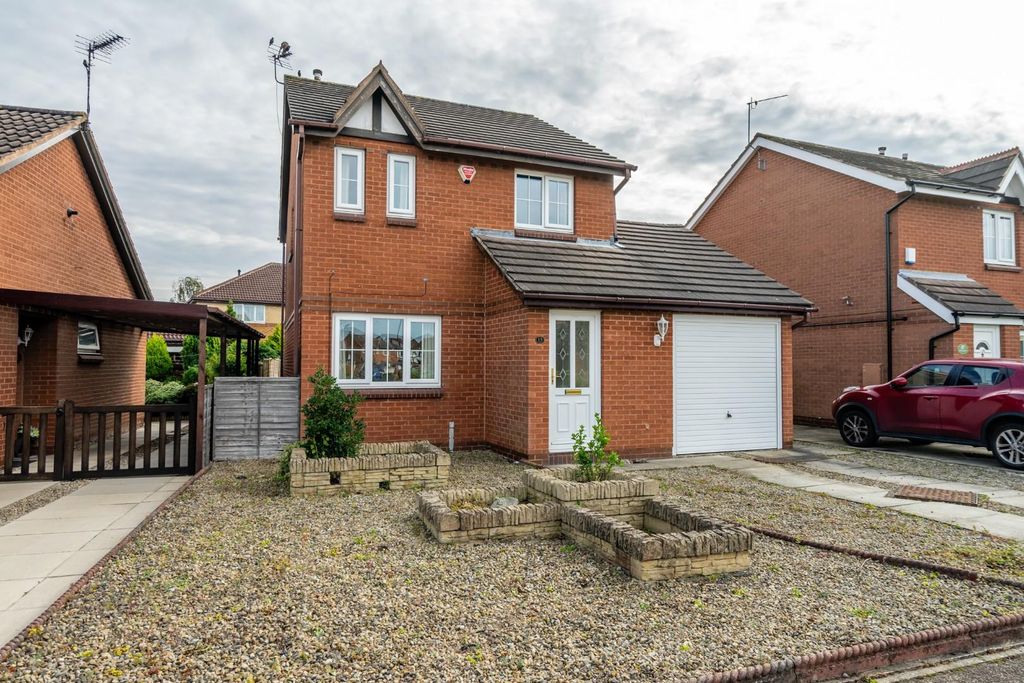 Property photo 1 of 14 External