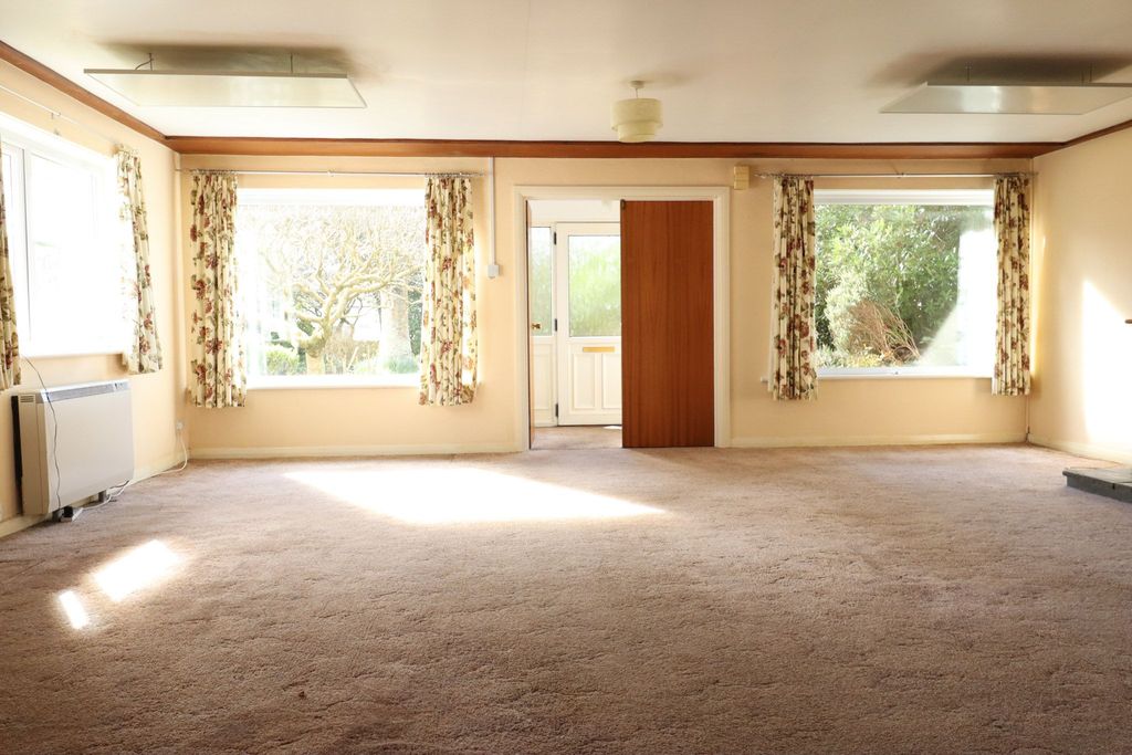 Property photo 3 of 20