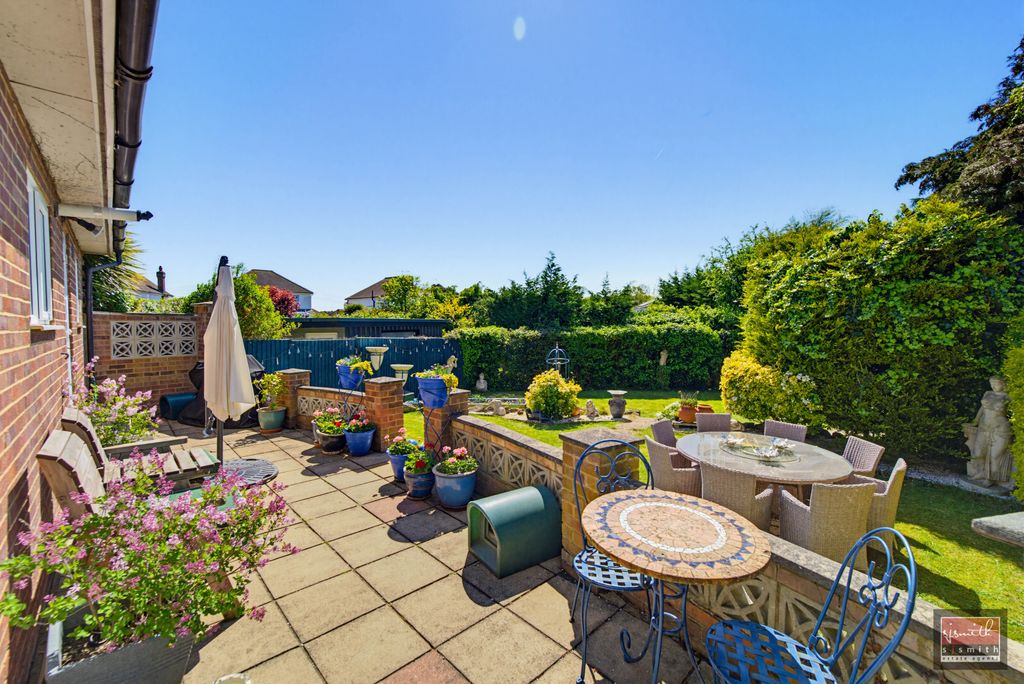 Property photo 2 of 17 Dsc07104