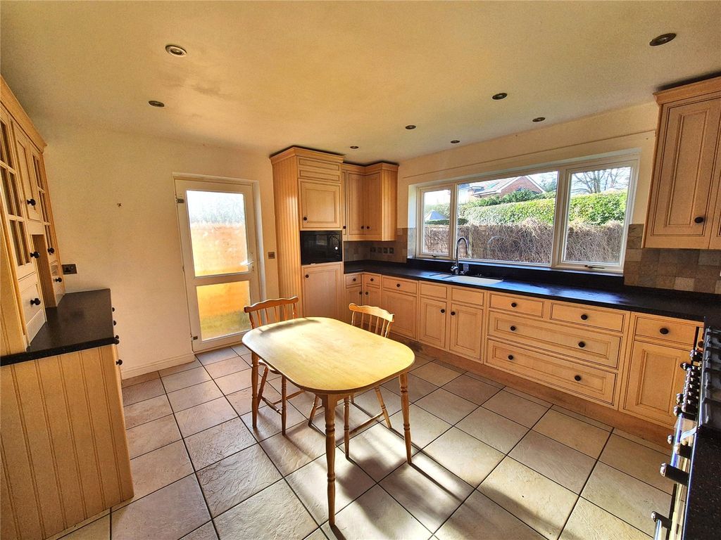 Property photo 3 of 22 Kitchen