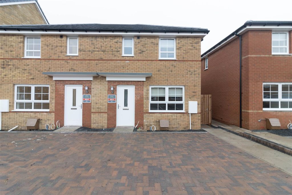 Property photo 1 of 12 Front External
