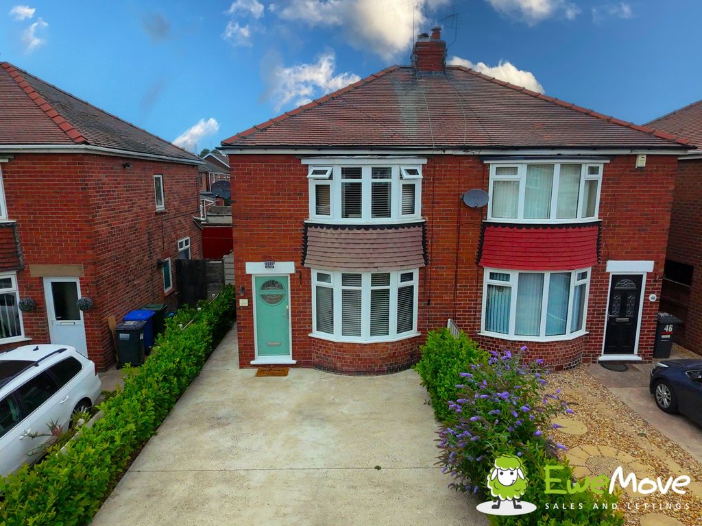 Property photo 1 of 15 Front Main